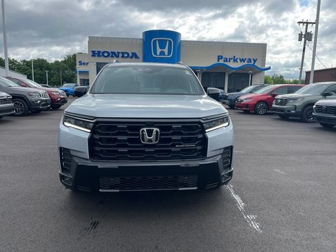 New 2026 Honda Pilot Black Edition image 9