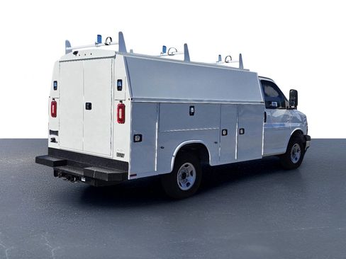 New 2024 Chevrolet Express 3500 w/ Power Convenience Package image 5