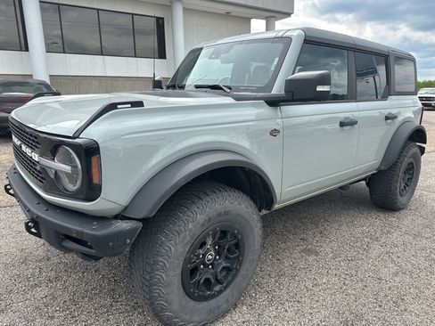 Certified 2024 Ford Bronco Wildtrak AWD/4WD image 3