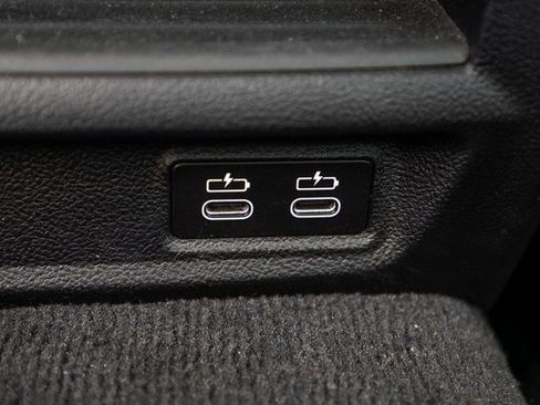 Used 2023 BMW 540i xDrive w/ Premium Package image 31