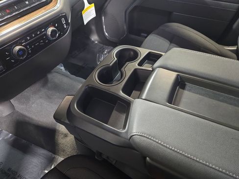 Used 2026 Chevrolet Silverado 1500 LT AWD/4WD image 25