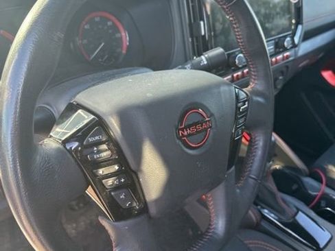 Used 2025 Nissan Frontier PRO-4X AWD/4WD image 4