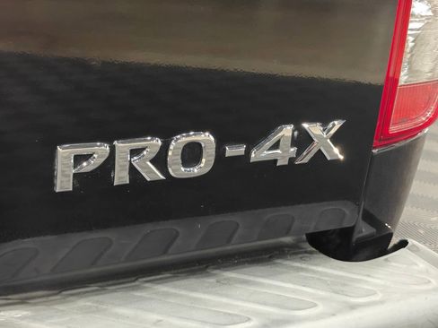 Used 2018 Nissan Frontier PRO-4X AWD/4WD image 42