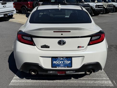 Used 2025 Toyota GR86 Premium w/ ALL Weather Mat Package (TMS) image 6