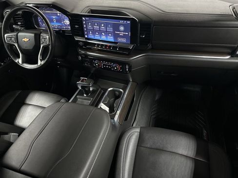 Used 2023 Chevrolet Silverado 1500 LT Trail Boss w/ Convenience Package II image 12