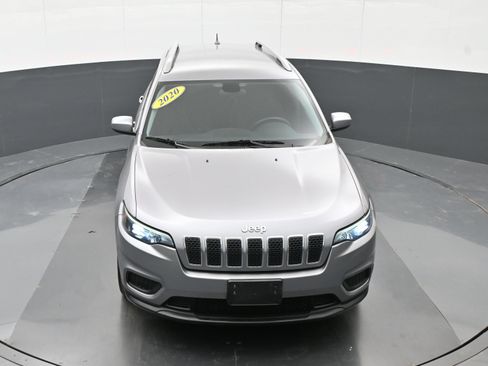 Used 2020 Jeep Cherokee Latitude w/ Cold Weather Group FWD image 34