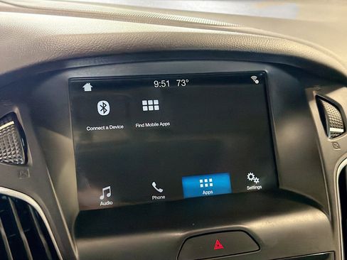 Used 2016 Ford Focus Titanium FWD image 22