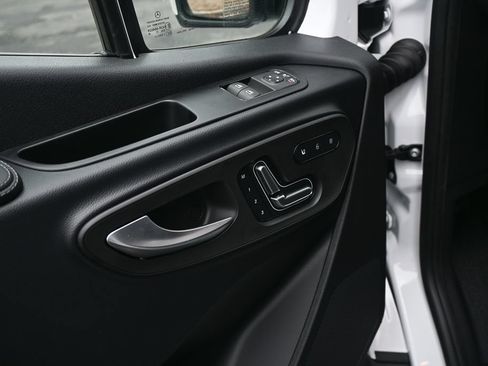 Used 2026 Mercedes-Benz Sprinter 3500 image 6
