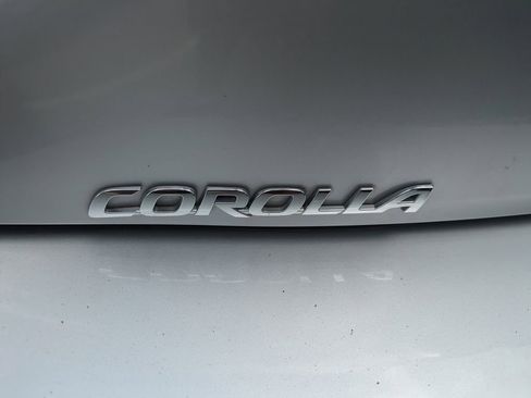 Used 2022 Toyota Corolla SE image 32