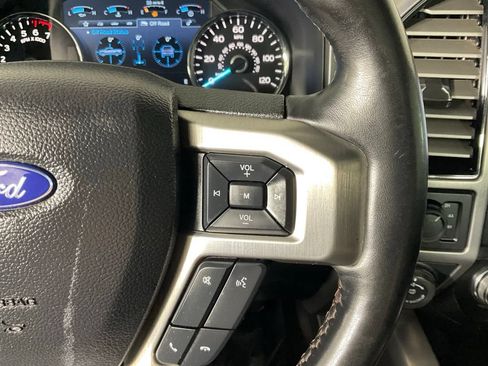 Used 2019 Ford F150 Platinum w/ Equipment Group 701A Luxury AWD/4WD image 25