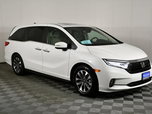 Certified 2023 Honda Odyssey EX-L image 4