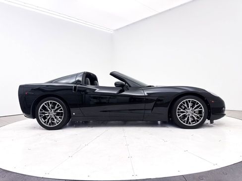 Used 2008 Chevrolet Corvette Coupe w/ Z51 Performance Package RWD image 29