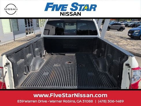 Used 2019 Nissan Titan SV w/ SV Convenience Package AWD/4WD image 13