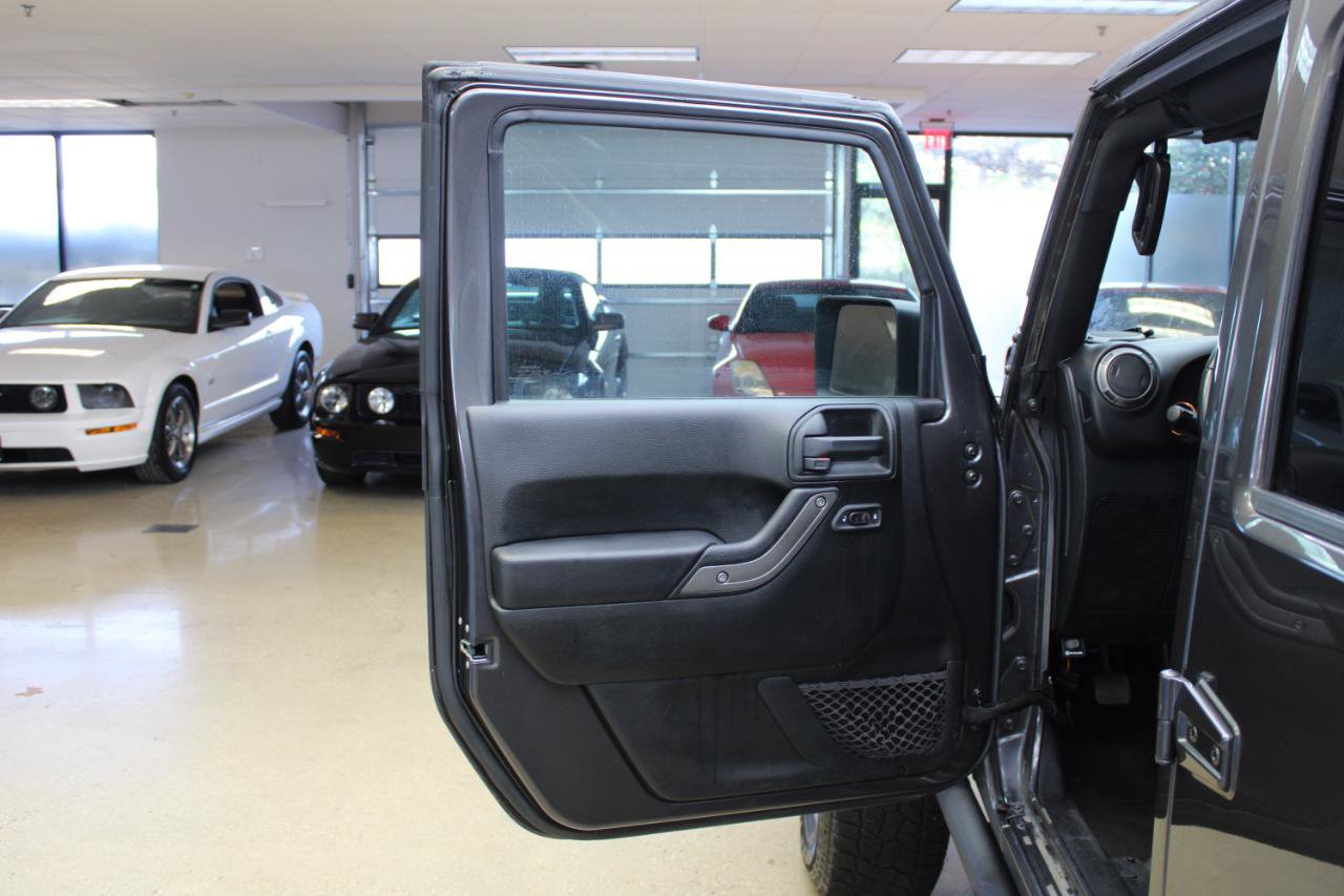 Used 2018 Jeep Wrangler Unlimited Sport S AWD/4WD image 27