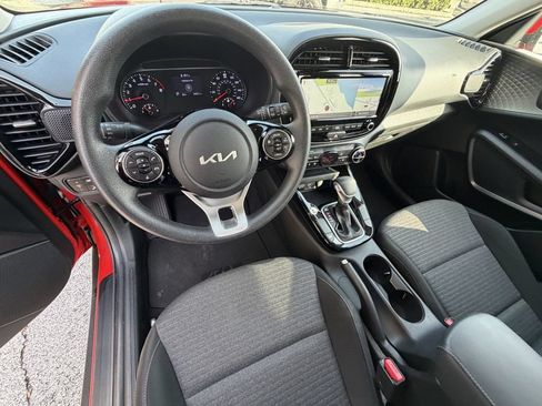 Used 2022 Kia Soul S FWD image 19