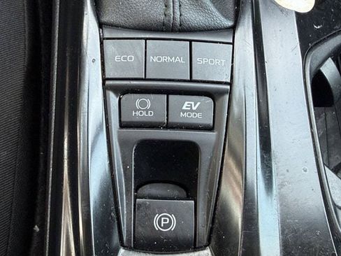 Used 2025 Toyota Camry LE FWD image 21