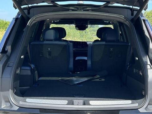 New 2026 Cadillac Vistiq Premium Luxury image 9