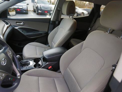 Used 2017 Hyundai Santa Fe Sport image 5