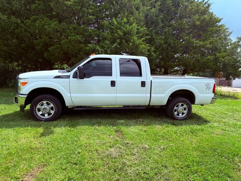 Used 2013 Ford F250 XL w/ XL Value Pkg AWD/4WD image 2
