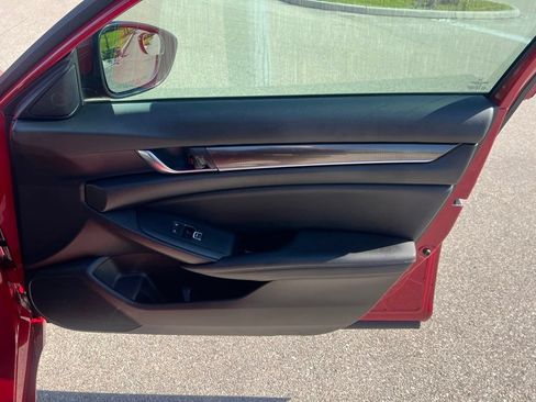 Used 2019 Honda Accord Sport image 12
