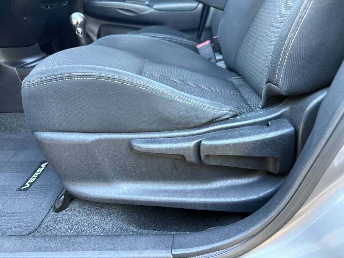 Used 2016 Nissan Versa SV FWD image 24