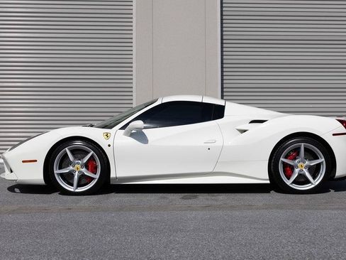 Used 2017 Ferrari 488 Spider RWD image 3