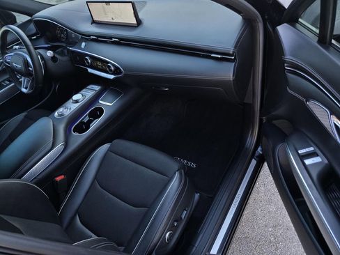 Used 2022 Genesis GV70 2.5T w/ Sport Prestige Package image 7