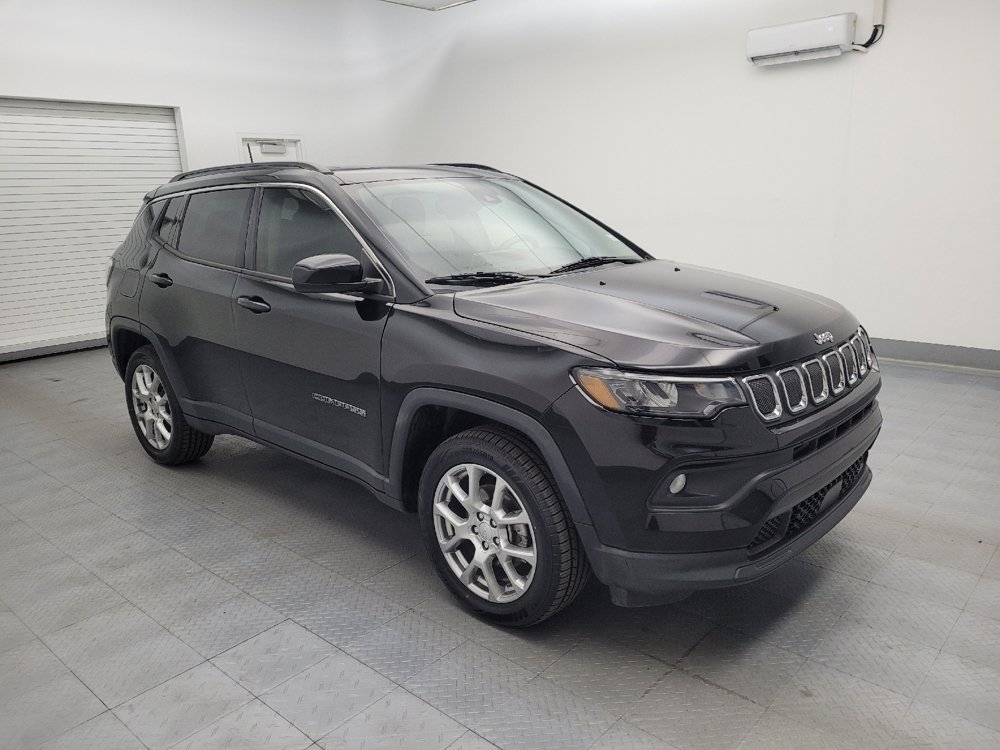 Used 2022 Jeep Compass Latitude w/ Sun and Sound Group AWD/4WD image 11