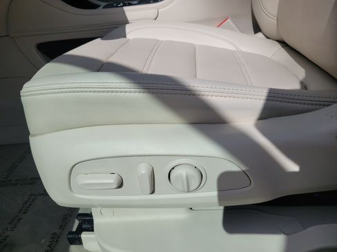 Used 2023 GMC Acadia Denali w/ Denali Ultimate Package image 13