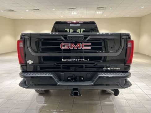 Certified 2025 GMC Sierra 3500 Denali w/ Denali Reserve Package image 4