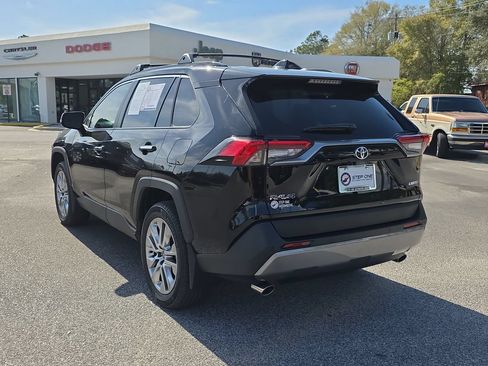 Used 2025 Toyota RAV4 Limited w/ Advanced Technology Package FWD image 7