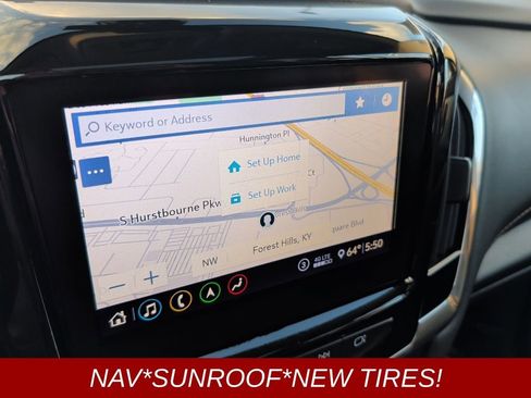 Used 2020 Chevrolet Traverse LT w/ LT Premium Package image 22