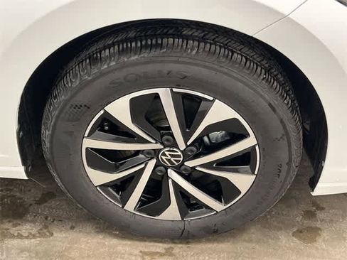 Certified 2025 Volkswagen Jetta S image 5