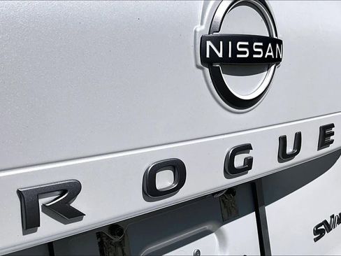 Used 2024 Nissan Rogue SV AWD/4WD image 10