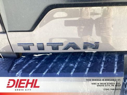 Used 2021 Nissan Titan PRO-4X w/ Pro-4x Convenience Package AWD/4WD image 11