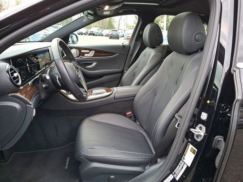 Used 2022 Mercedes-Benz E 350 4MATIC Sedan image 9