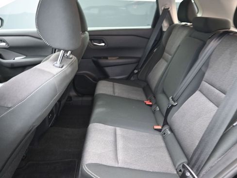 Used 2025 Nissan Rogue SV image 12