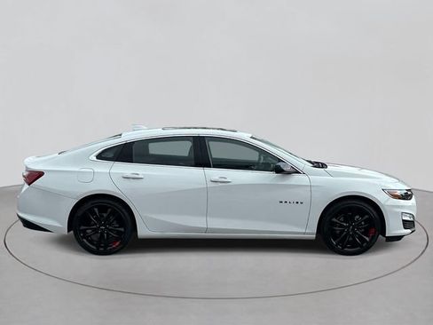 Used 2022 Chevrolet Malibu LT w/ Redline Edition FWD image 4