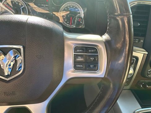 Used 2018 RAM 1500 Laramie w/ Convenience Group AWD/4WD image 11