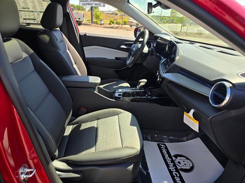 New 2026 Chevrolet Trax LT w/ Sunroof Package image 13