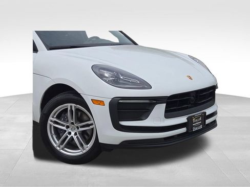Used 2024 Porsche Macan AWD/4WD image 2