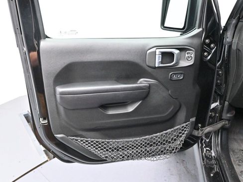 Used 2021 Jeep Gladiator Sport AWD/4WD image 11