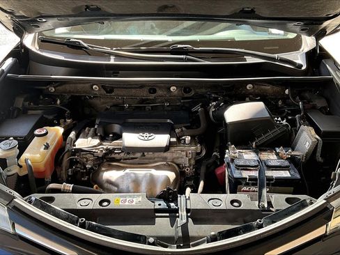 Used 2018 Toyota RAV4 XLE FWD image 32