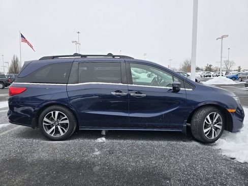 Used 2021 Honda Odyssey Touring image 2