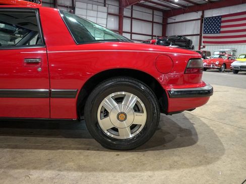 Used 1988 Buick Reatta Coupe FWD image 5