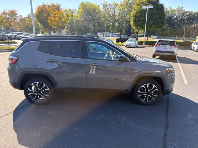Used 2023 Jeep Compass Limited AWD/4WD image 5