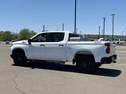 Used 2024 Chevrolet Silverado 1500 Custom Trail Boss AWD/4WD image 3