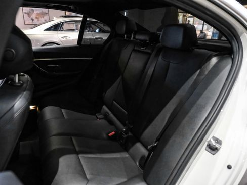 Used 2018 BMW 330i Sedan RWD image 31