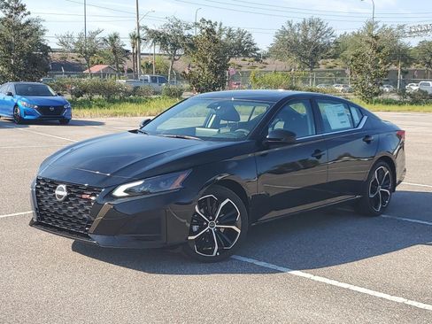 New 2025 Nissan Altima 2.5 SR w/ SR Premium Package image 17