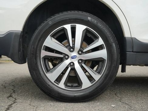 Used 2018 Subaru Outback 2.5i Limited w/ Popular Package #2 AWD/4WD image 17